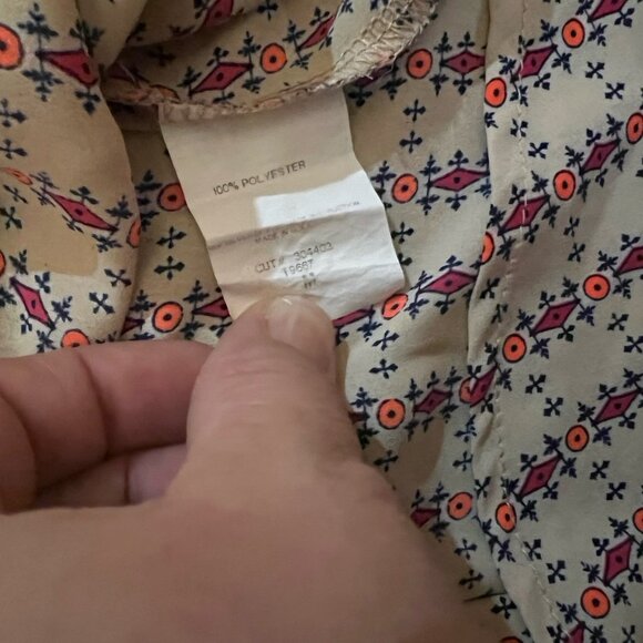 Lush V Neck Top - Picture 2 of 3